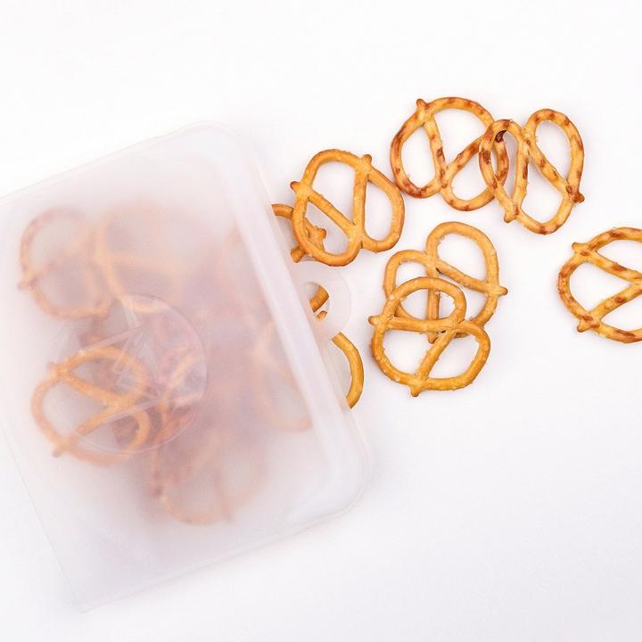 Actual product image MontiiCo Silicone Snack Bag 2-pack, rose