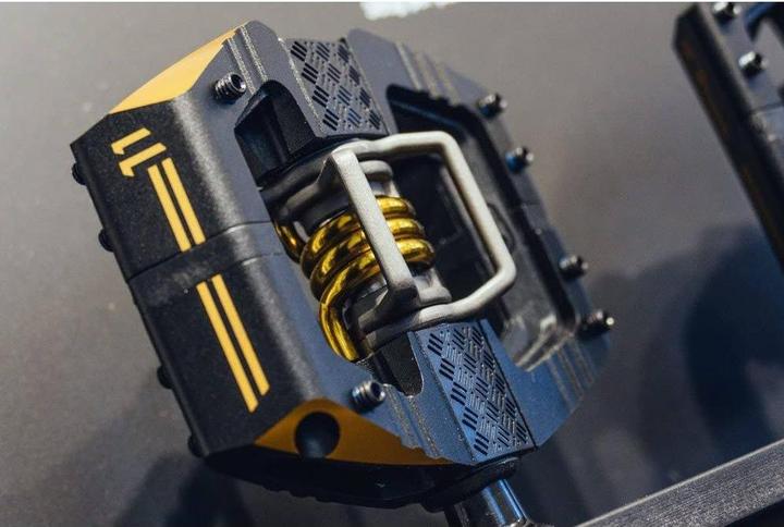Actual product image Crankbrothers Mallet Enduro 11 pedals black/gold