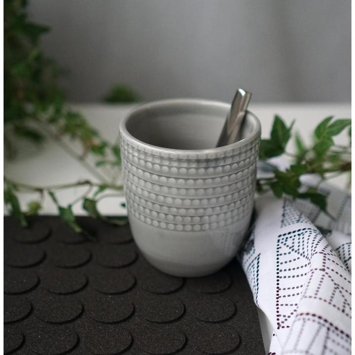 Produktbild Born in Sweden Dots (1x, Pfannenuntersetzer)