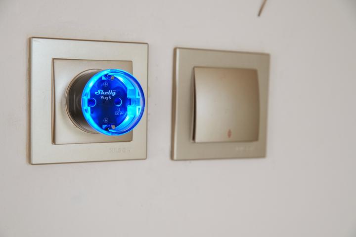 Actual product image Shelly Wave Plug S LR