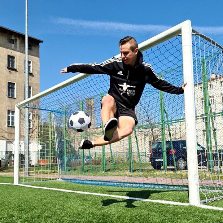 Actual product image Kickerball Classic from Swerve Ball, specially developed football for extreme curves, trick ball