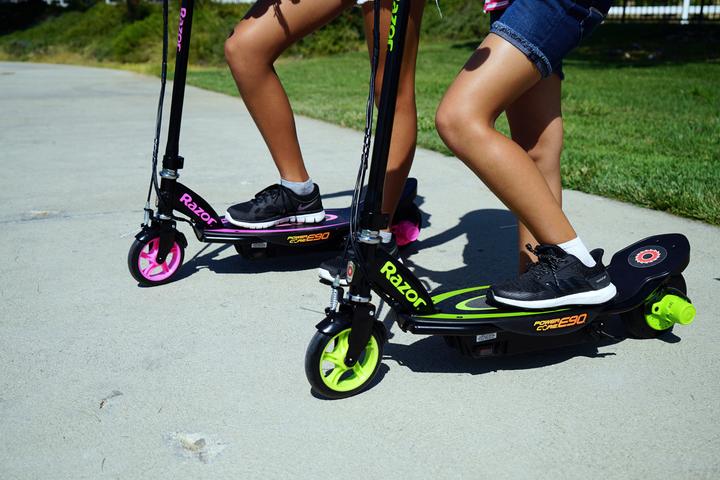 Produktbild Razor Power Core E90 (16 km/h, 24 km, 90 W)