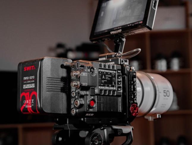 Produktbild Swit Mino-S210 | USB-C, tiny size with 210Wh pocket mini battery, USB-A/USB-C/D-tap, V-Mount, also i (Kamera Akku)