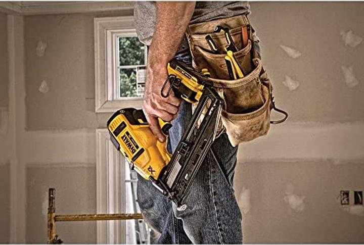 Produktbild DeWalt NAILER 18V 16Ga 32-63mm 2 x 2.0Ah LI-ION BRUSHLES DCN660D2