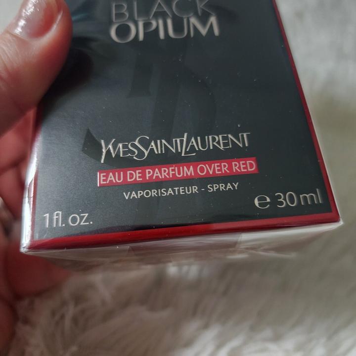 Produktbild Yves Saint Laurent Black Opium Over Red (Eau de Parfum, 30 ml)
