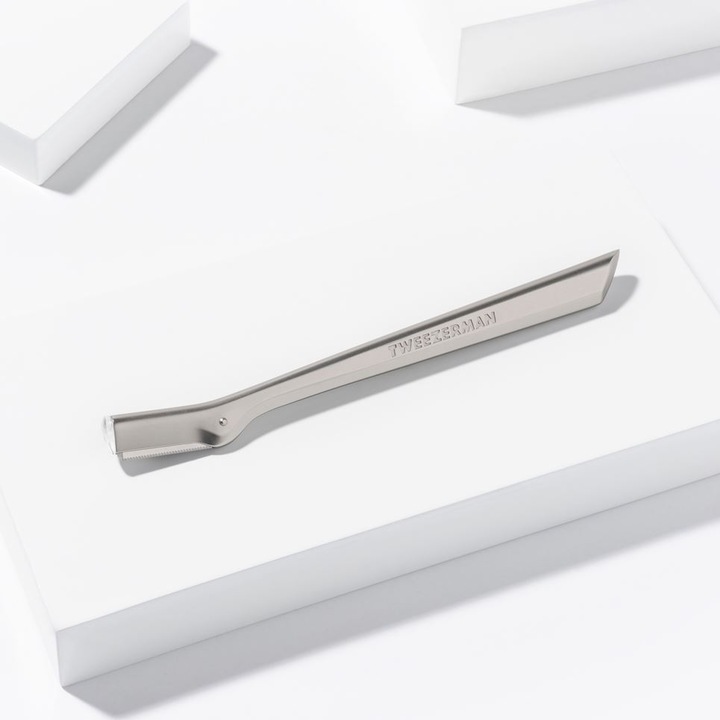 Actual product image Tweezerman Brow Razor
