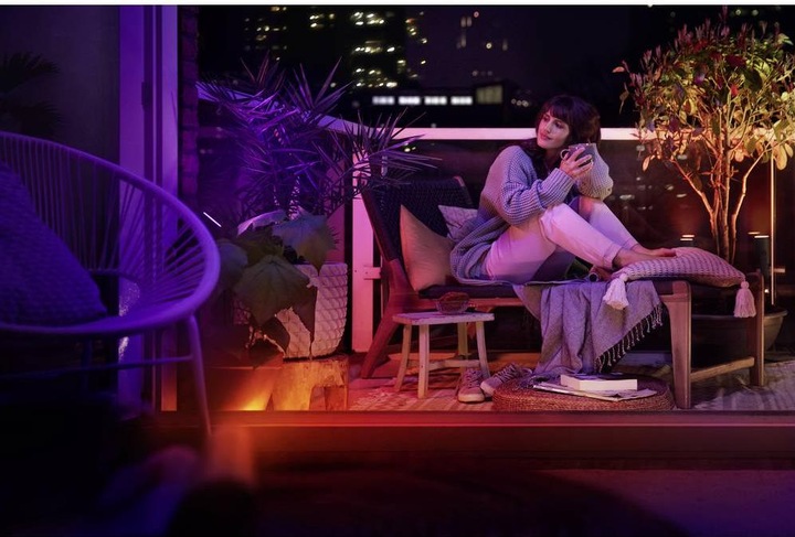 Image du produit Philips Hue Outdoor Lightstrip 5m fiche DE (Multicolore, 500 cm, Extérieur)