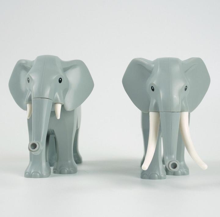 Image du produit LEGO Elephant Animals Zoo Wildlife - Lot de 2 avec défenses courtes et longues - NOUVEAU! Quantité 2x
