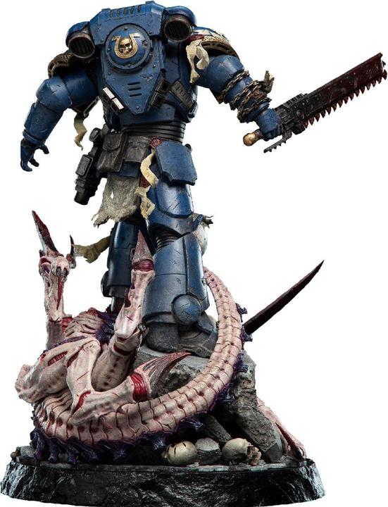 Actual product image Weta Workshop Warhammer 40,000: Space Marine 2 Statue 1/6 Lieutenant Titus Battleline Edition