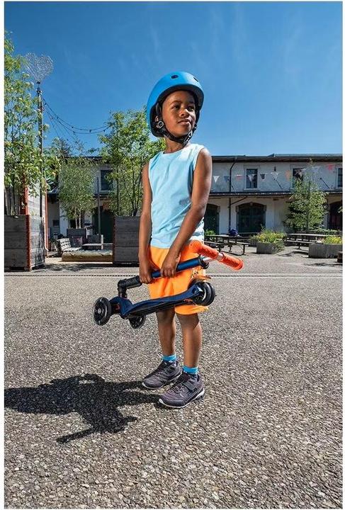 Produktbild Micro Scooter Maxi Deluxe Foldable Led 2023