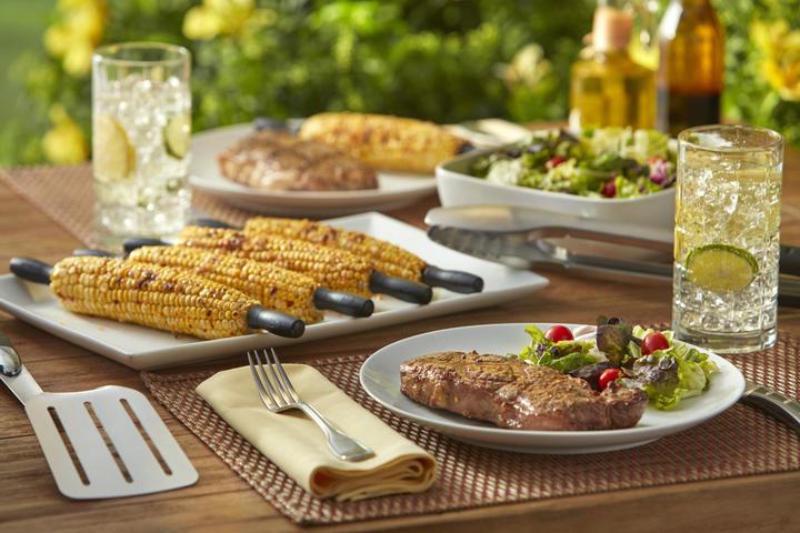 Actual product image Weber Corncob holder set