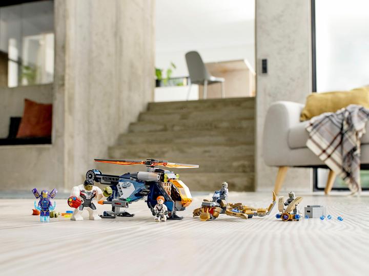 Actual product image LEGO Avengers Hulk Helicopter Rescue (76144, LEGO Marvel)