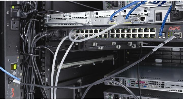 Produktbild APC NetShelter Kabelführungsleiste AR8442