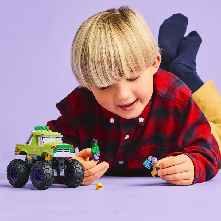 Actual product image LEGO Hulk truck vs. Thanos (76312, LEGO Super Mario)