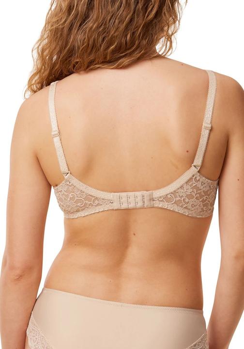 Actual product image Triumph Amourette WP (Single pack, 95 C)