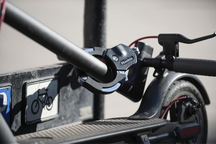 Produktbild Master Lock Handschellenschloss Street Cuff