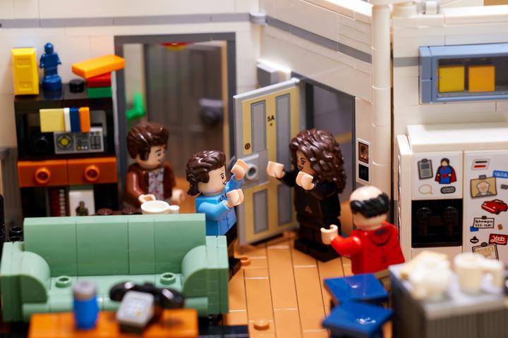 Image du produit LEGO Seinfeld (21328, LEGO Ideas, LEGO difficiles à trouver)