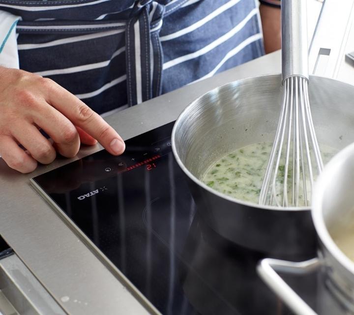 Productafbeelding Atag INDUCTIEKOOKPLAAT 60CM HI6271M (64.40 cm, Elektrische kookplaat)