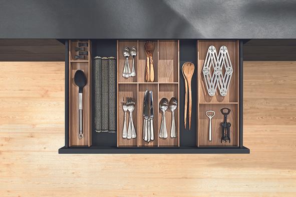 Actual product image Blum Cross divider for LEGRABOX AMBIA-LINE 100