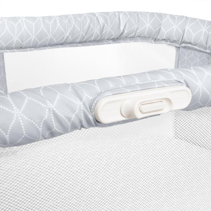 Actual product image Halo BassiNest Swivel