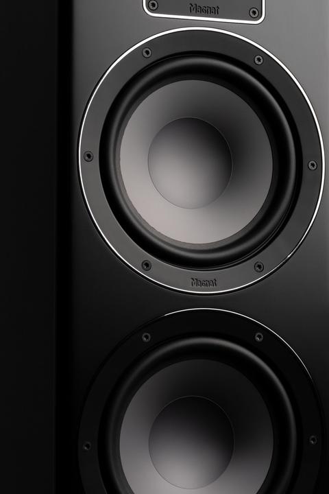 Actual product image Magnat Signature 607 (1 pair, 350 W)