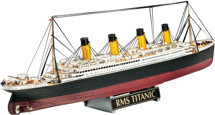Actual product image Revell Gift set 100 years Titanic