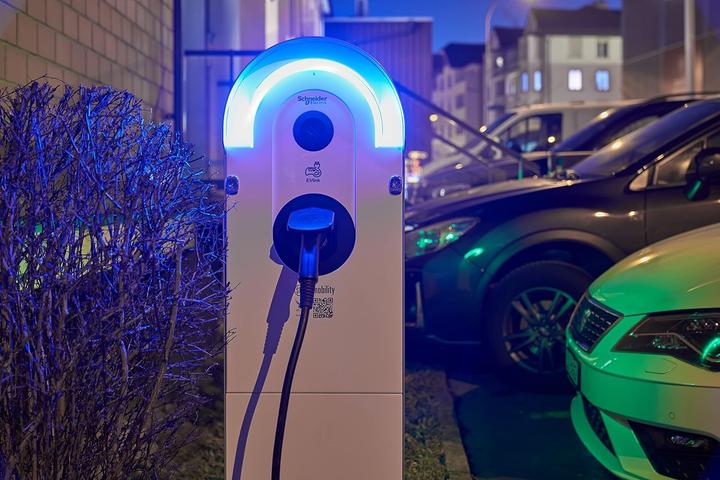 Produktbild Schneider Electric EVB3S22NC0M (Typ 2, 22 kW, 32 A)