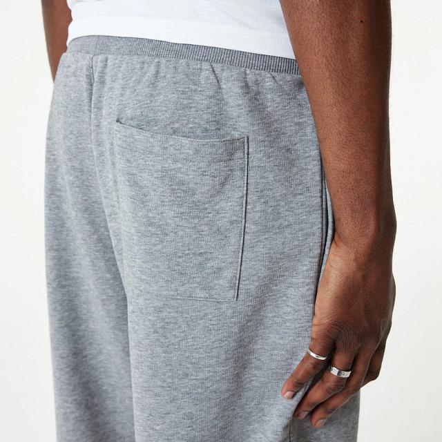 Actual product image New Era Essentials Shorts 60416738 - M (M)