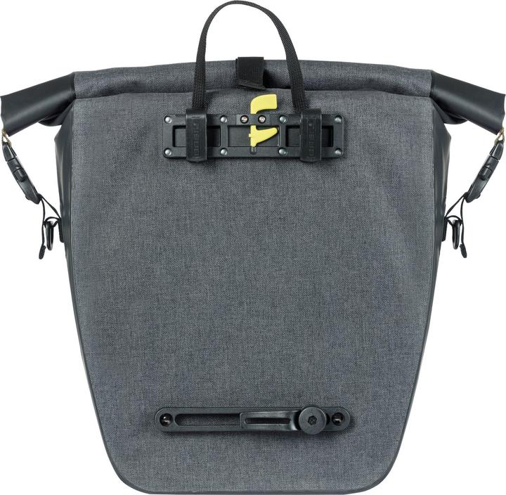 Actual product image Basil Navigator Storm L (31 l, Luggage carrier bag)