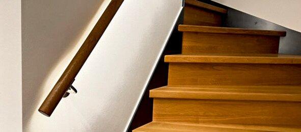 Actual product image OK-Line Rundhandlauf Eiche LED 2450mm, lackiert (Lacquered wood)