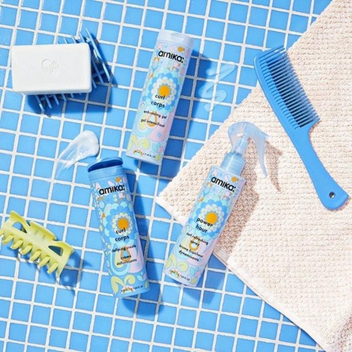 Image du produit Amika Power Hour Curl Refreshing Spray Signature