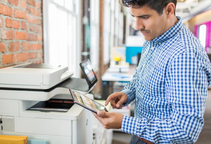 Produktbild HP M577dn Color LaserJet Enterprise (Laser, Farbe)