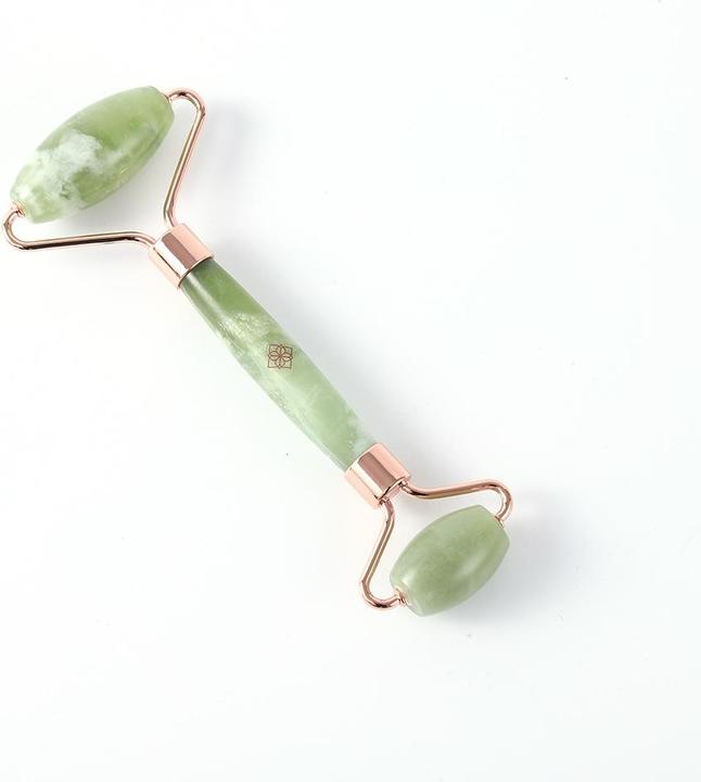 Actual product image Unifique Jade roller