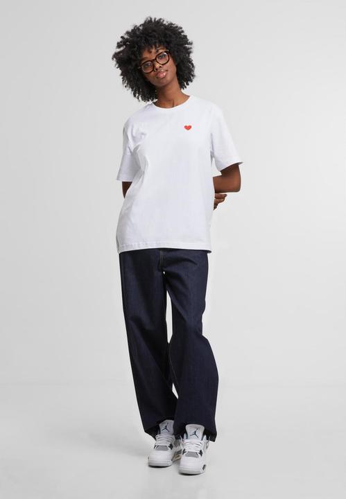 Actual product image Mister Tee MisterTee Heart Shape EMB Tee - 184233 (XXL)