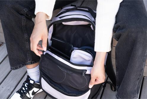 Actual product image Wandrd NIMBUS 18 Uyuni Purple (Photo backpack, 18 l)