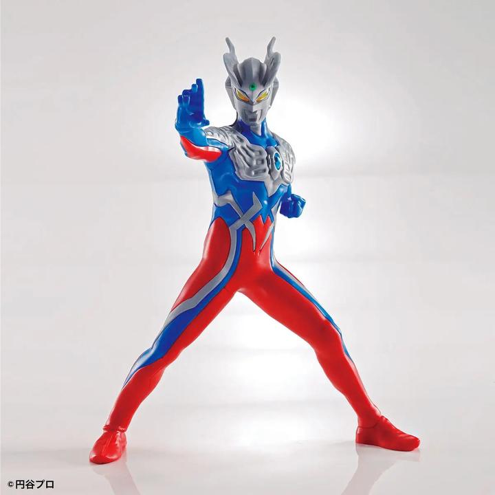 Actual product image Bandai ULTRAMAN - Entry Grade Ultraman Zero - Model Kit
