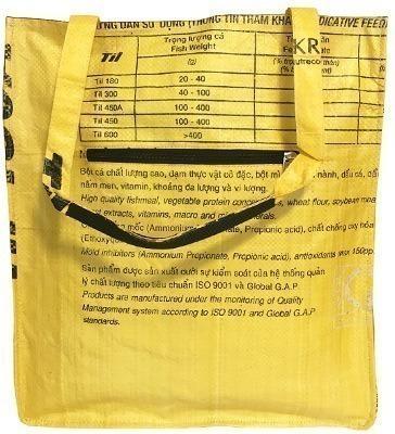 Produktbild Bekos Upcycling - Grosser Shopper aus recycelten Fischfuttersäcke hellgelb