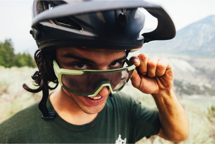 Image du produit Coast Optics Nita Lunettes de sport Moss green avec verre photochromique (Tapis vert mousse, Vert)