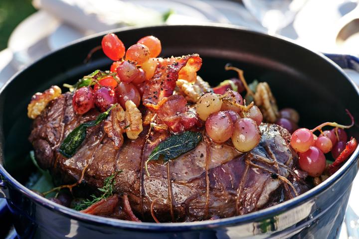 Actual product image Staub Cocotte (Casserole + stew pot, Cast iron, 26 x 11.80 cm)