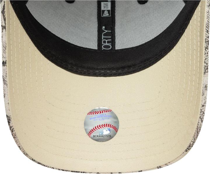Actual product image New Era 9Forty Damen Cap - Animal New York Yankees Snake (One size)
