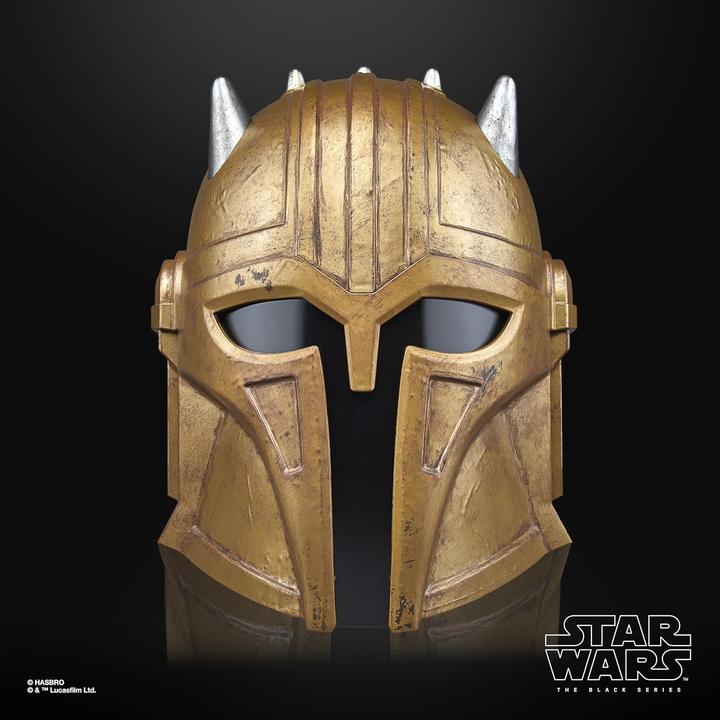 Actual product image Hasbro Star Wars: The Mandalorian Black Series Elektronischer Helm The Armorer