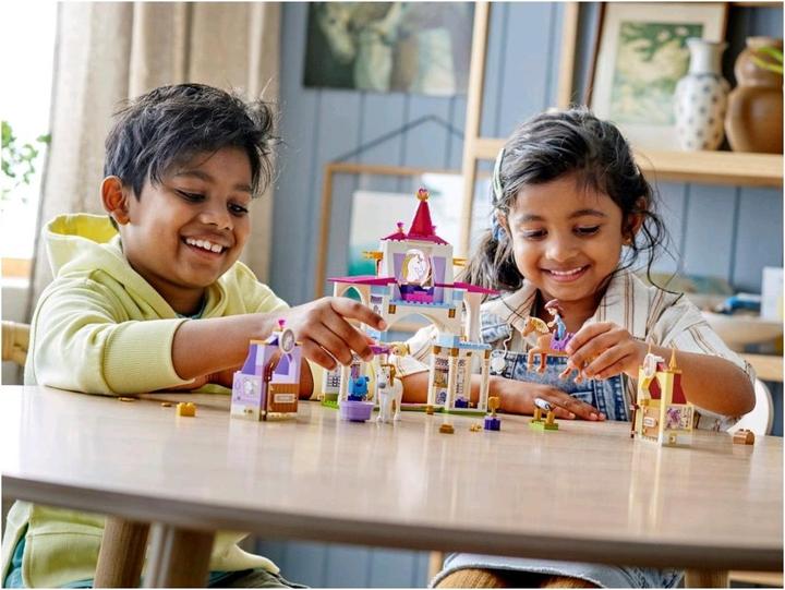 Actual product image LEGO Disney Princess 43195 Belle & Rapunzel horse stable (43195, LEGO Disney)