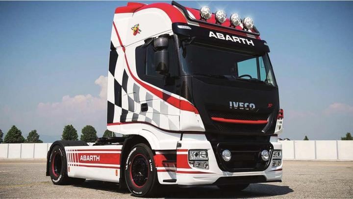 Produktbild Italeri IVECO E5 Hi-Way Abarth