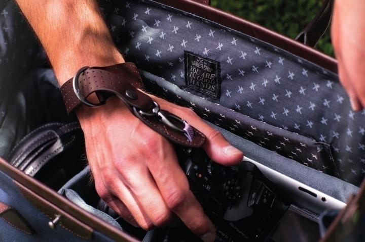 Actual product image Barber Shop Quiff Doctor Bag Leather Light Brown (Camera shoulder bag)