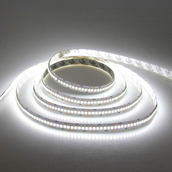 Image du produit Lumina Swiss Kit de bandes LED 2m HD Froid Intérieur Deluxe (Blanc froid, 200 cm, Intérieur)