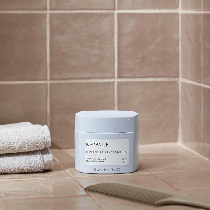 Actual product image Kerasilk Specialist - Strengthening Mask (200 ml)