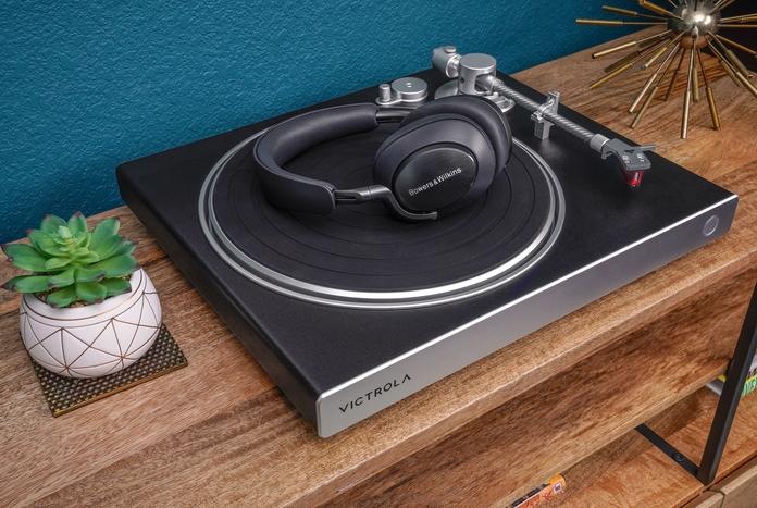 Actual product image Victrola Hi-Res Carbon (Semi-automatic)
