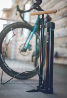 Productafbeelding Lezyne Digitale druk over de vloer