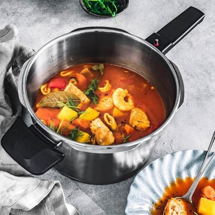 Produktbild Fissler Schnellkochtopf-Set (SKT 6,0l o.E. + SKT 3,5l mit Zusatzglasdeckel) Vitaquick Premium (Dampfkochtopf, Edelstahl)