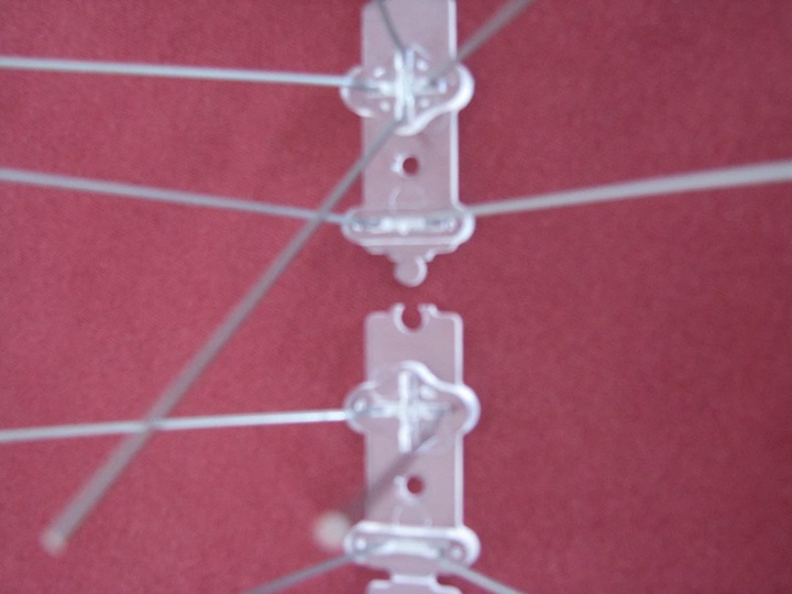 Produktbild MD 10 Meter 4 reihig Taubenspikes Polycarbonat Profiqualität